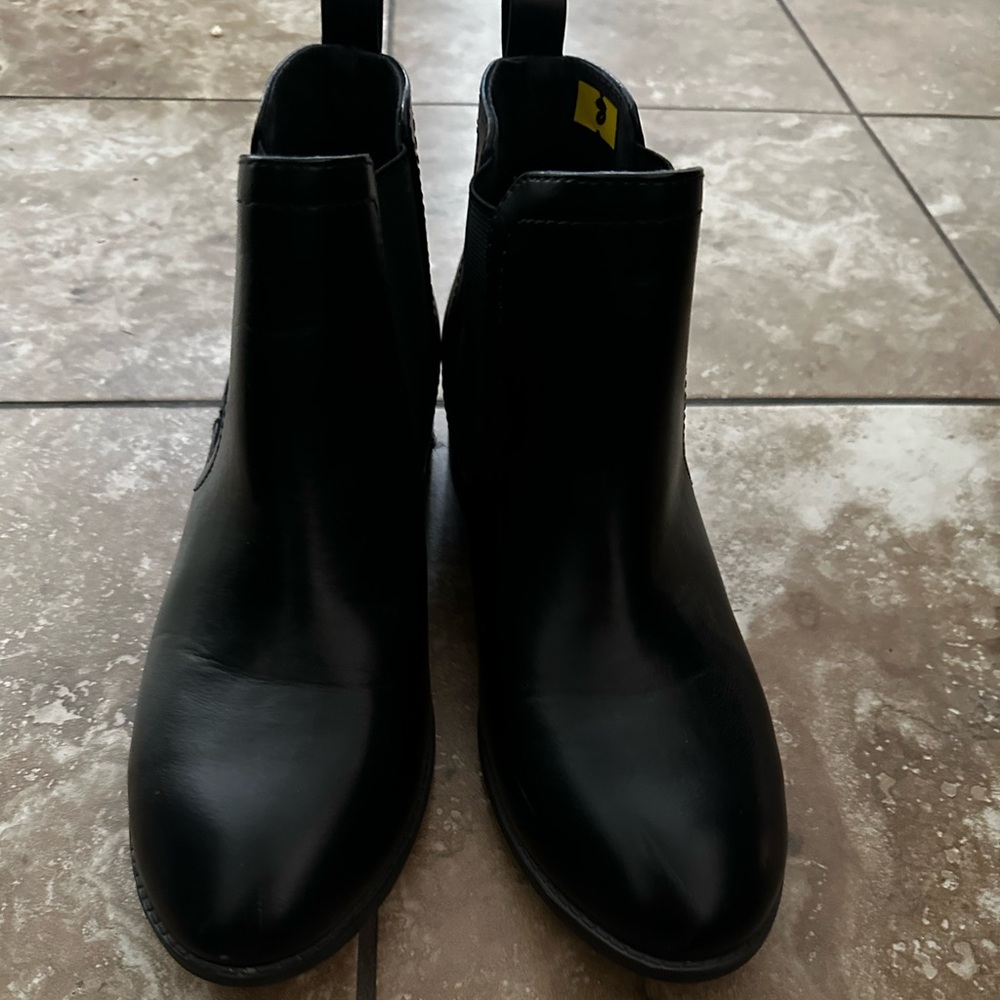 Women’s Black Low Boot